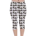 Retro Girl Daisy Chain Pattern White Velvet Capri Leggings  View1