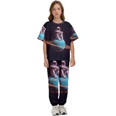 Stuck On Saturn Astronaut Planet Space Kids  T-shirt And Pants Sports Set