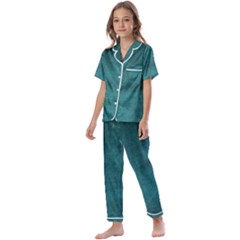 Background Green Kids  Satin Short Sleeve Pajamas Set