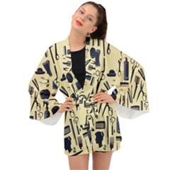 Elegant Hairdresser Pattern Cream Long Sleeve Kimono