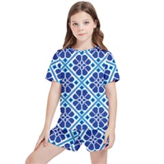 Illustration Of Ukrainian Folk Seamless Pattern Ornament Ethnic Ornament Kids  T-shirt And Sports Shorts Set