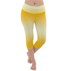 Amber Orange To Cream Yellow Bilinear Gradient Lightweight Velour Capri Yoga Leggings