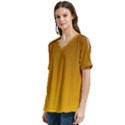 Chocolate Brown To Amber Orange Linear Gradient V-Neck Split Shoulder Casual T-Shirt View2