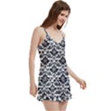 Gothic Leaf Pattern V-Neck Satin Loungewear Set View3