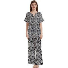 Black White Giraffe Pattern Short Sleeve Long Pants Satin Pajamas Set