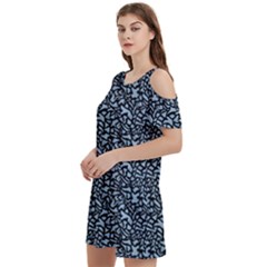 Blue Giraffe Pattern Women s Cold Shoulder Round Neck Mini Dress