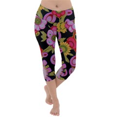 Mid Century Retro Floral 1970s 1960s Pattern 70 Lightweight Velour Capri Yoga Leggings