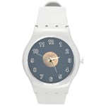 The Moon and blue sky Round Plastic Sport Watch (M) Front