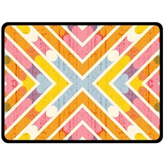 Line Pattern Cross Print Repeat Fleece Blanket (large) 