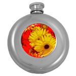Flower Daisies Bloom Blossom Round Hip Flask (5 oz) Front