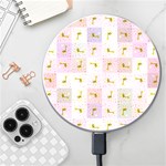 Giraffe Pattern Art Background Wireless Charger Front