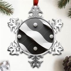 Geometric Design O6 Metal Small Snowflake Ornament